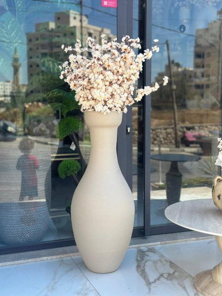 مزهرية ارضية كبيرة